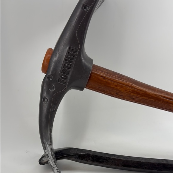 FORTNITE PICKAXE - Picture 2 of 3